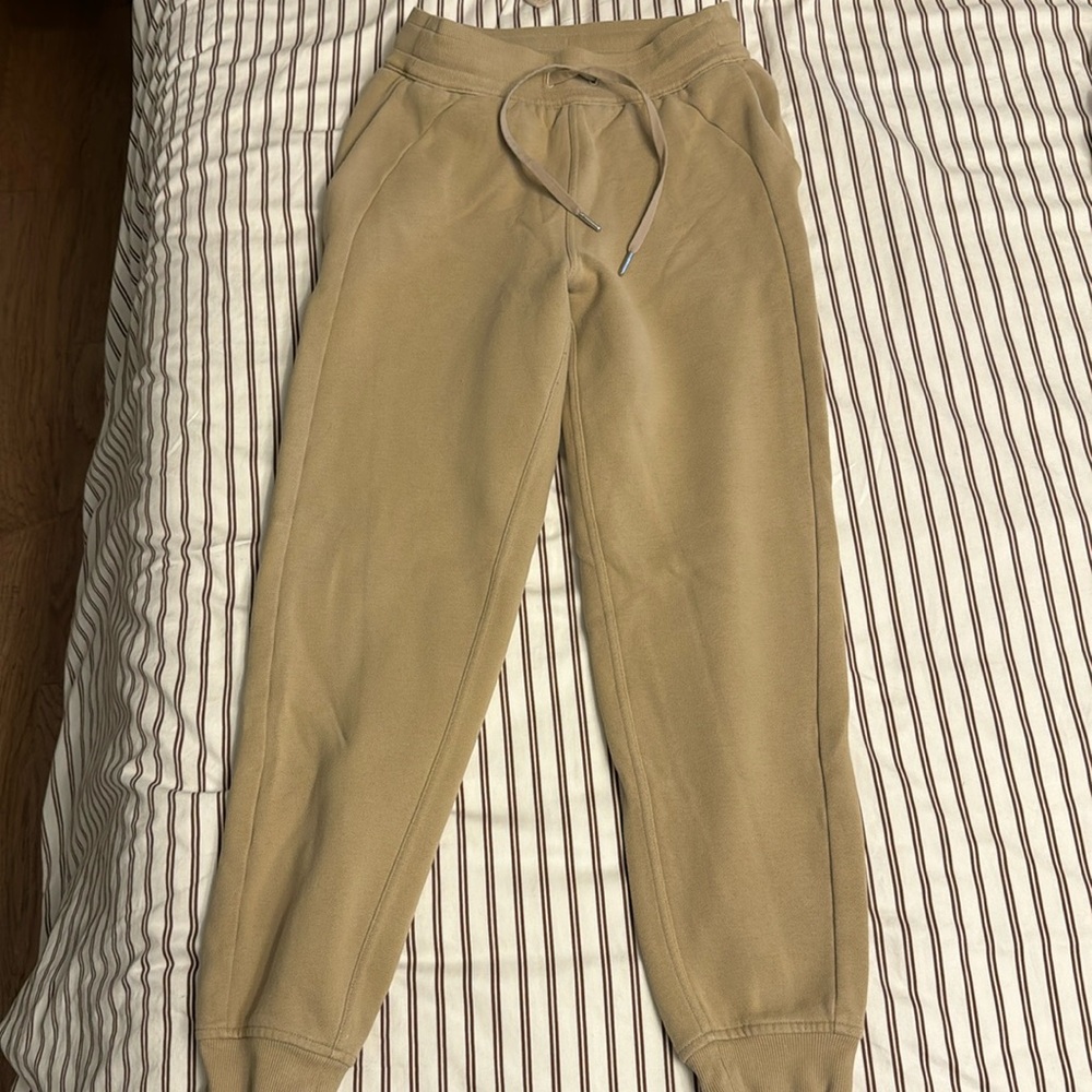 High rise lululemon joggers
